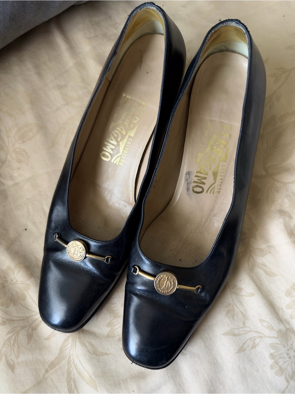 Salvatore Ferragamo Black Leather Mid-Heel Pumps with Gold Medallion - Picture 2 of 8